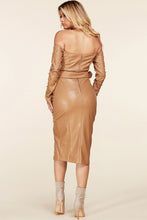 Load image into Gallery viewer, View